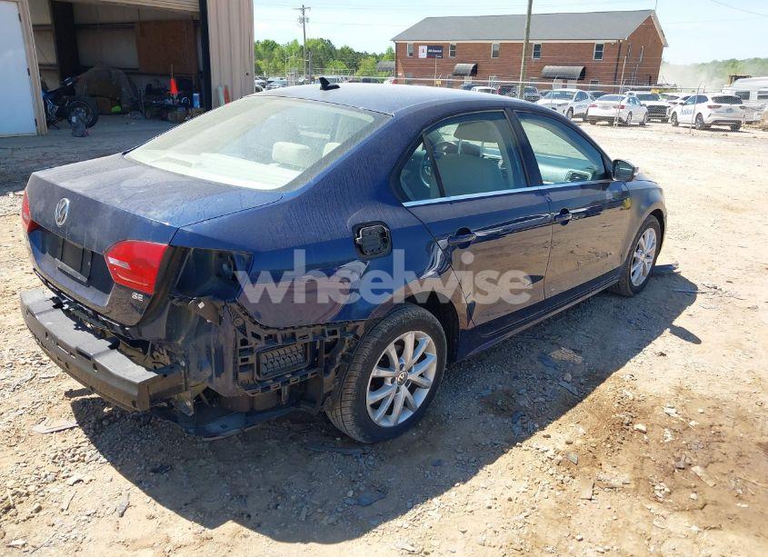 Photo 4 of 2014 Volkswagen Jetta 1.8T SE (VIN 3VWD17AJ3EM218210)
