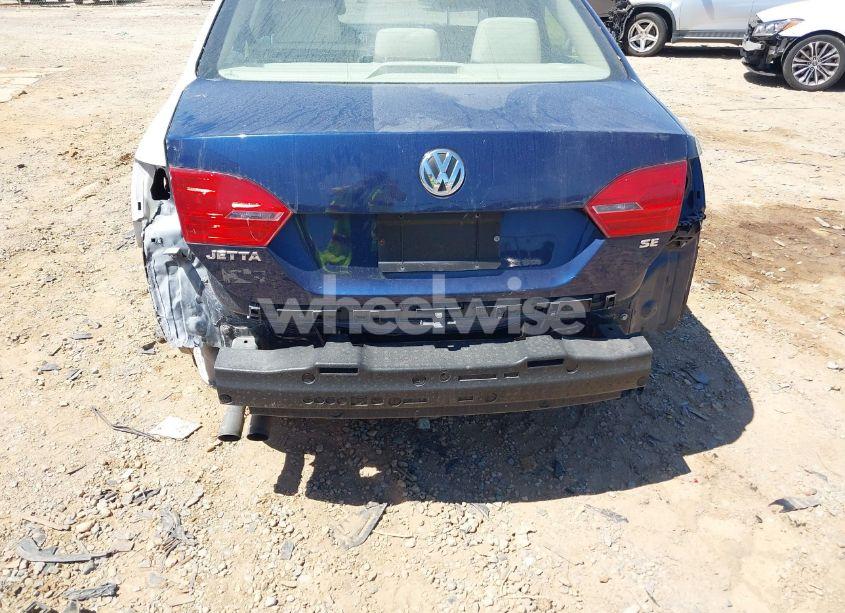 Photo 6 of 2014 Volkswagen Jetta 1.8T SE (VIN 3VWD17AJ3EM218210)