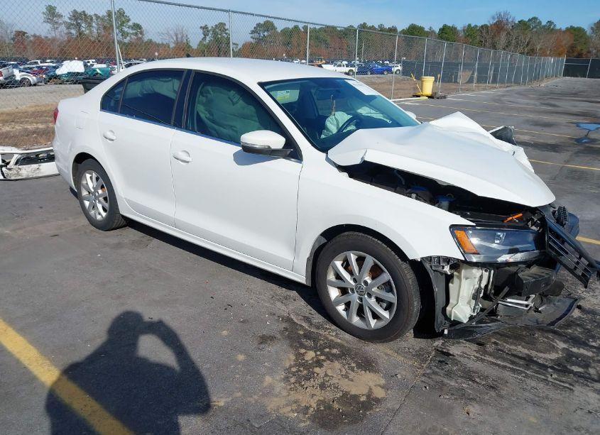 2014 Volkswagen Jetta 1.8T SE (VIN 3VWD17AJ3EM219292) main photo