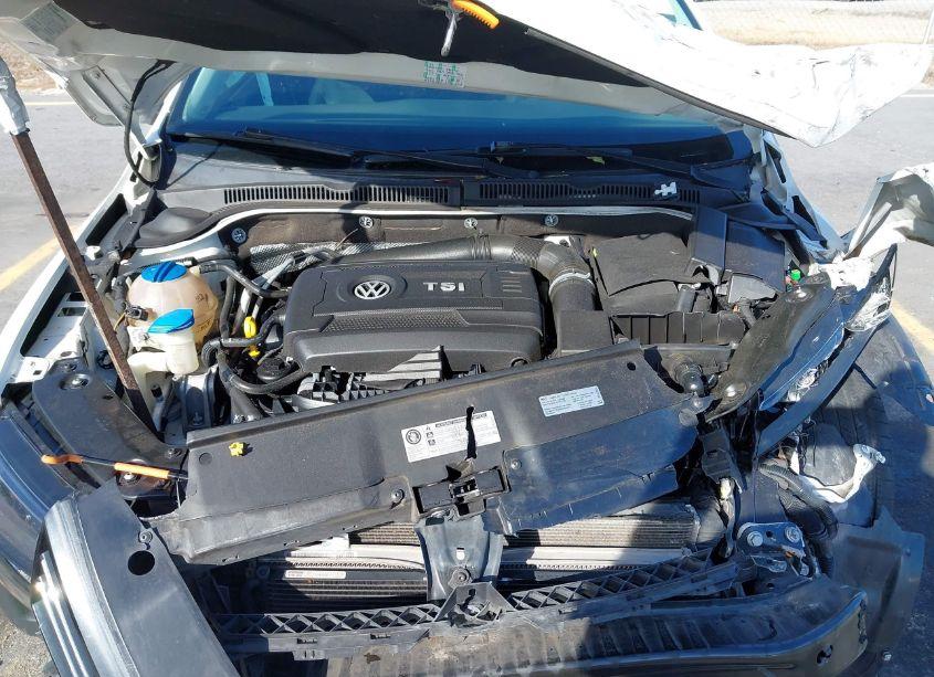 Photo 10 of 2014 Volkswagen Jetta 1.8T SE (VIN 3VWD17AJ3EM219292)