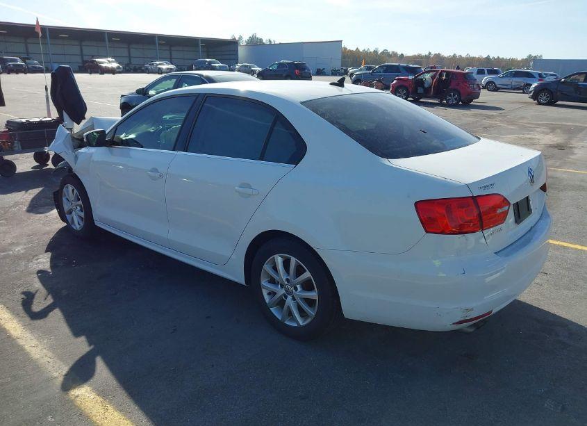 Photo 3 of 2014 Volkswagen Jetta 1.8T SE (VIN 3VWD17AJ3EM219292)