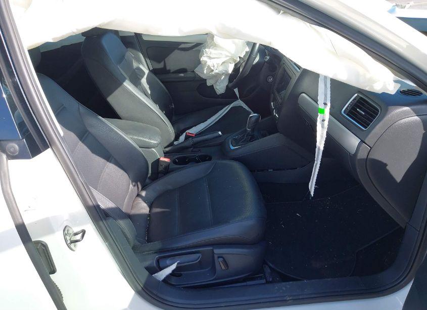 Photo 5 of 2014 Volkswagen Jetta 1.8T SE (VIN 3VWD17AJ3EM219292)