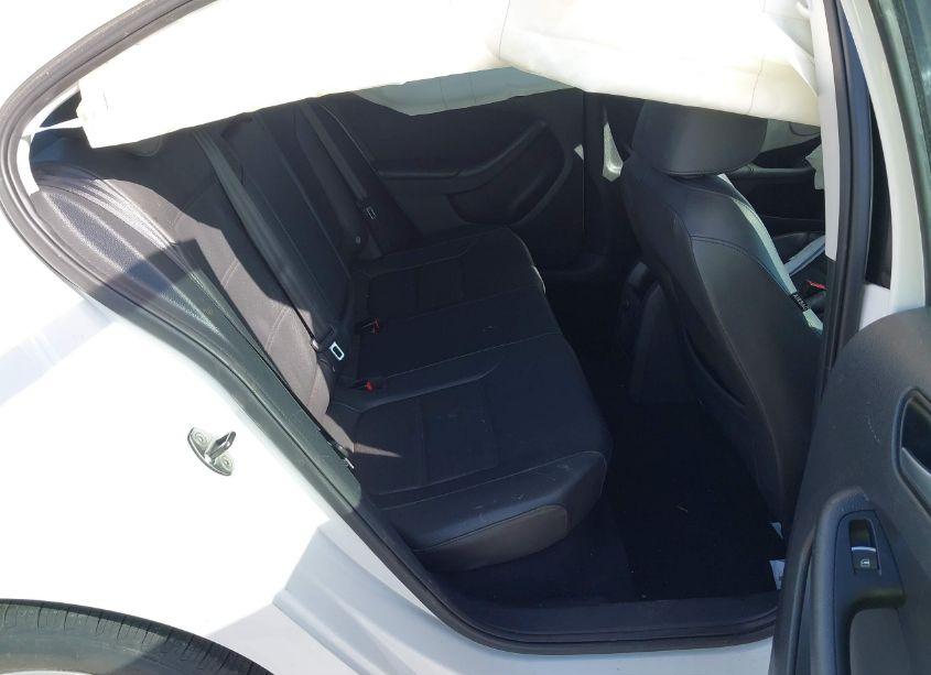 Photo 8 of 2014 Volkswagen Jetta 1.8T SE (VIN 3VWD17AJ3EM219292)