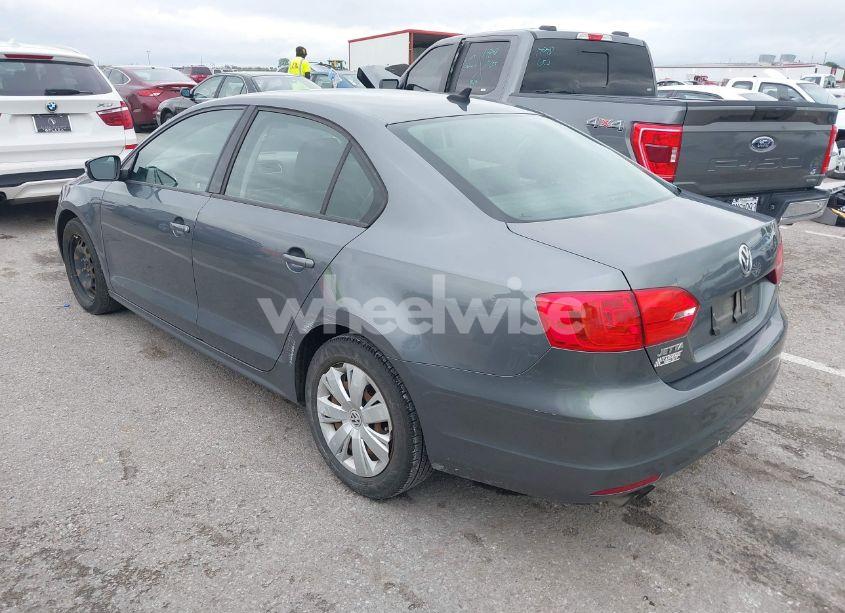 Photo 3 of 2014 Volkswagen Jetta 1.8T SE (VIN 3VWD17AJ3EM225383)