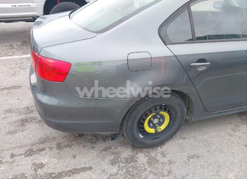 Photo 6 of 2014 Volkswagen Jetta 1.8T SE (VIN 3VWD17AJ3EM225383)