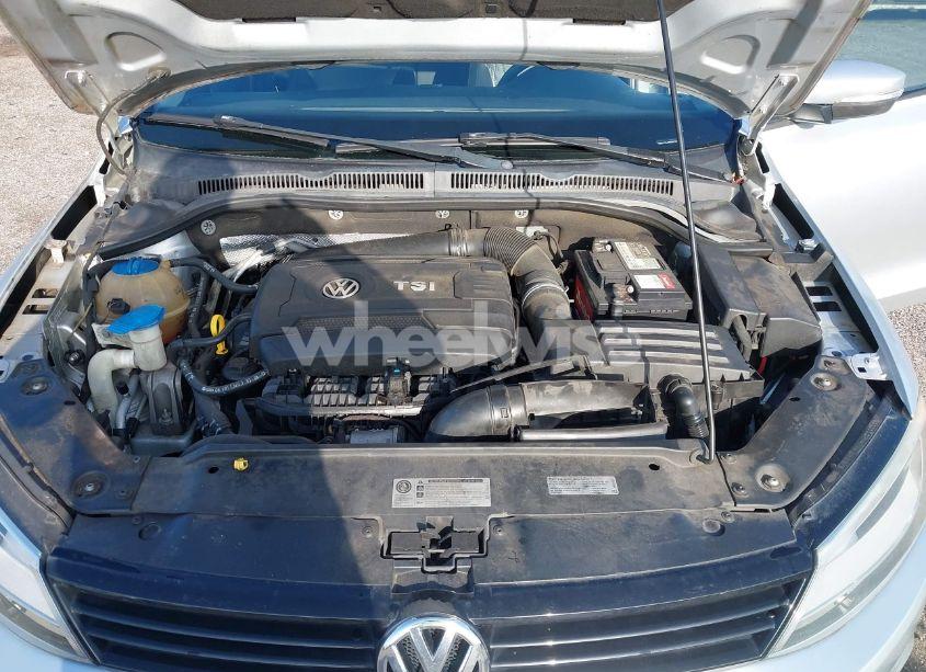 Photo 10 of 2014 Volkswagen Jetta 1.8T SE (VIN 3VWD17AJ3EM227750)