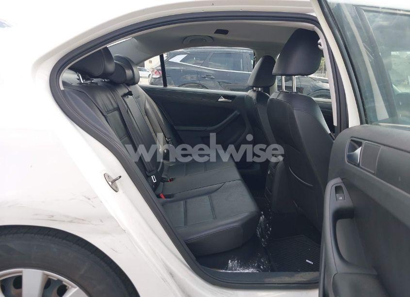 Photo 8 of 2014 Volkswagen Jetta 1.8T SE (VIN 3VWD17AJ3EM242796)