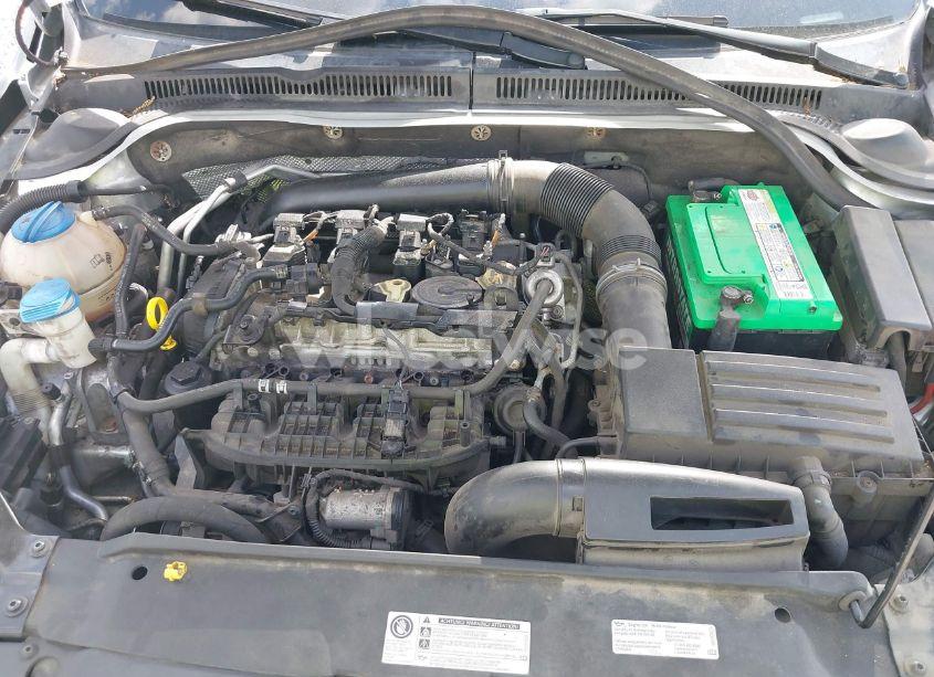 Photo 10 of 2014 Volkswagen Jetta 1.8T SE (VIN 3VWD17AJ3EM246296)