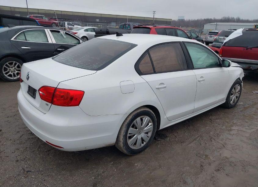 Photo 4 of 2014 Volkswagen Jetta 1.8T SE (VIN 3VWD17AJ3EM264605)