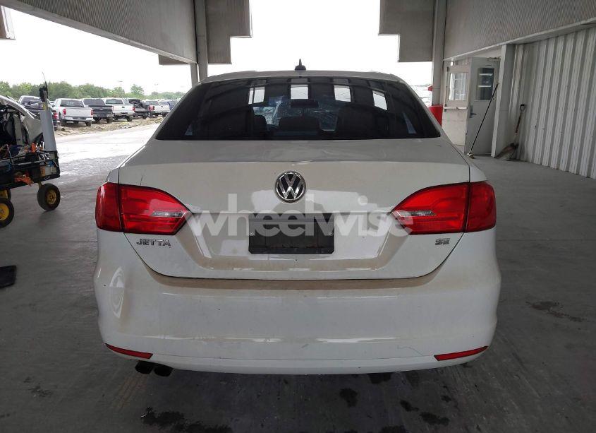 Photo 16 of 2014 Volkswagen Jetta 1.8T SE (VIN 3VWD17AJ3EM265396)