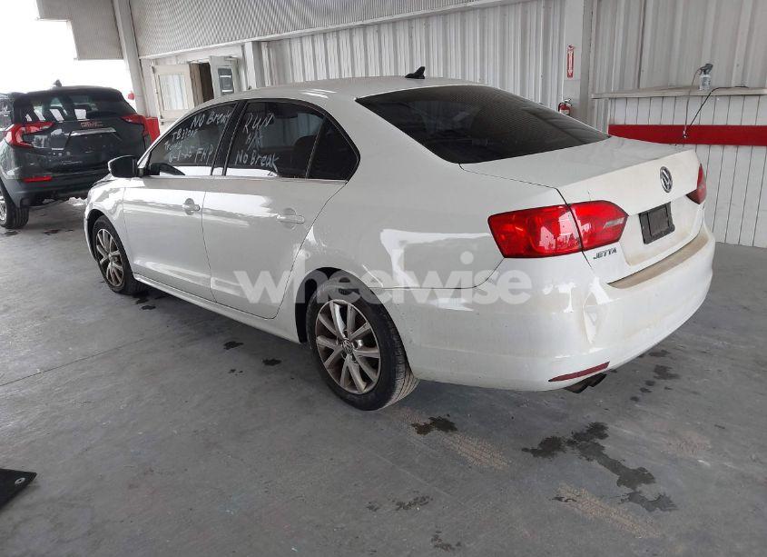 Photo 3 of 2014 Volkswagen Jetta 1.8T SE (VIN 3VWD17AJ3EM265396)