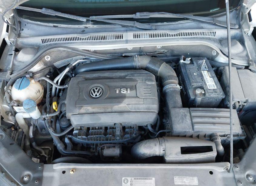 Photo 10 of 2014 Volkswagen Jetta 1.8T SE (VIN 3VWD17AJ3EM273417)