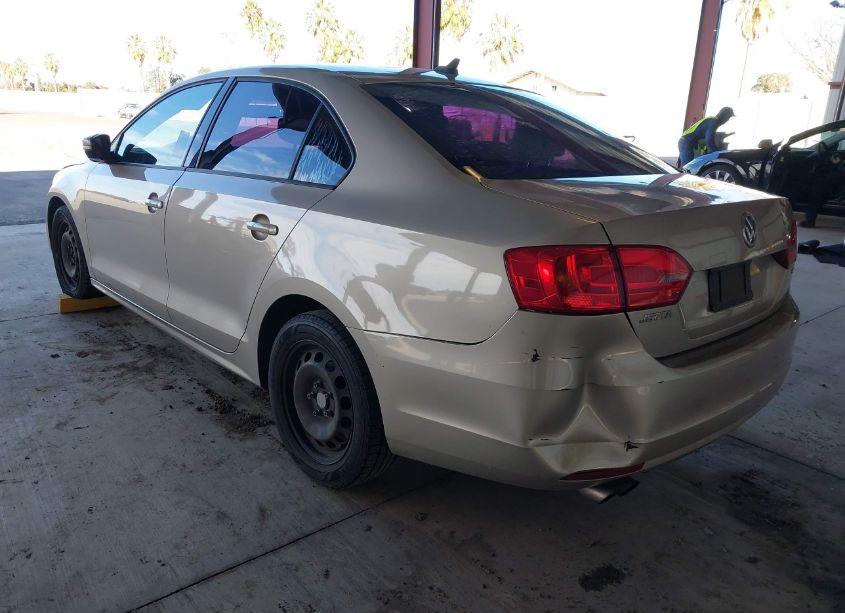 Photo 3 of 2014 Volkswagen Jetta 1.8T SE (VIN 3VWD17AJ3EM273417)