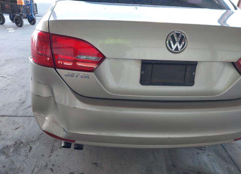 Photo 6 of 2014 Volkswagen Jetta 1.8T SE (VIN 3VWD17AJ3EM273417)