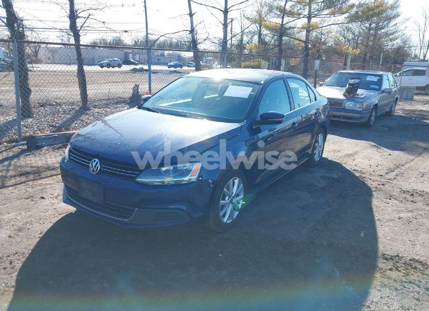 Photo 2 of 2014 Volkswagen Jetta 1.8T SE (VIN 3VWD17AJ3EM336113)