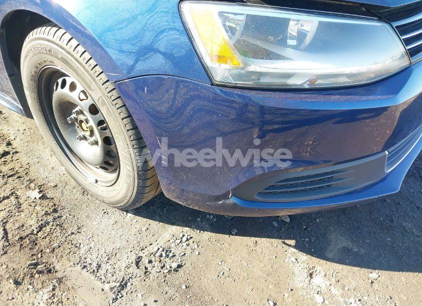 Photo 6 of 2014 Volkswagen Jetta 1.8T SE (VIN 3VWD17AJ3EM336113)