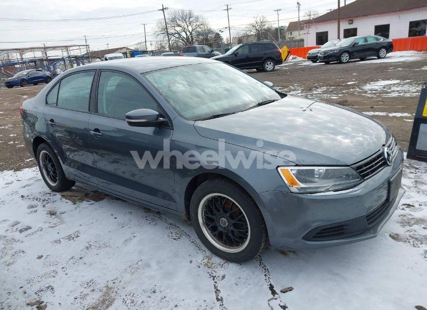 2014 Volkswagen Jetta 1.8T SE (VIN 3VWD17AJ3EM359522) main photo