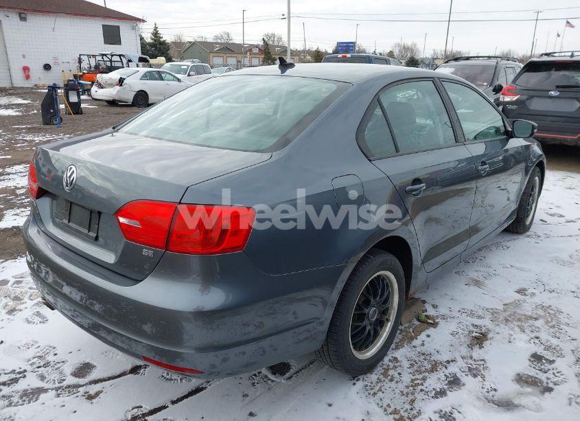 Photo 4 of 2014 Volkswagen Jetta 1.8T SE (VIN 3VWD17AJ3EM359522)