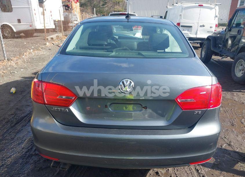 Photo 16 of 2014 Volkswagen Jetta 1.8T SE (VIN 3VWD17AJ3EM359892)