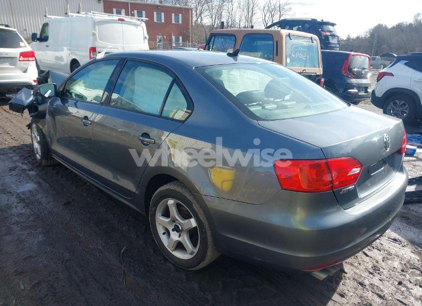 Photo 3 of 2014 Volkswagen Jetta 1.8T SE (VIN 3VWD17AJ3EM359892)