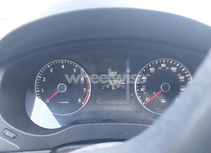 Photo 7 of 2014 Volkswagen Jetta 1.8T SE (VIN 3VWD17AJ3EM359892)