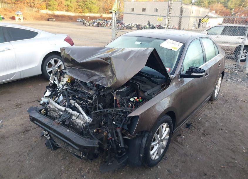 Photo 2 of 2014 Volkswagen Jetta 1.8T SE (VIN 3VWD17AJ3EM375736)