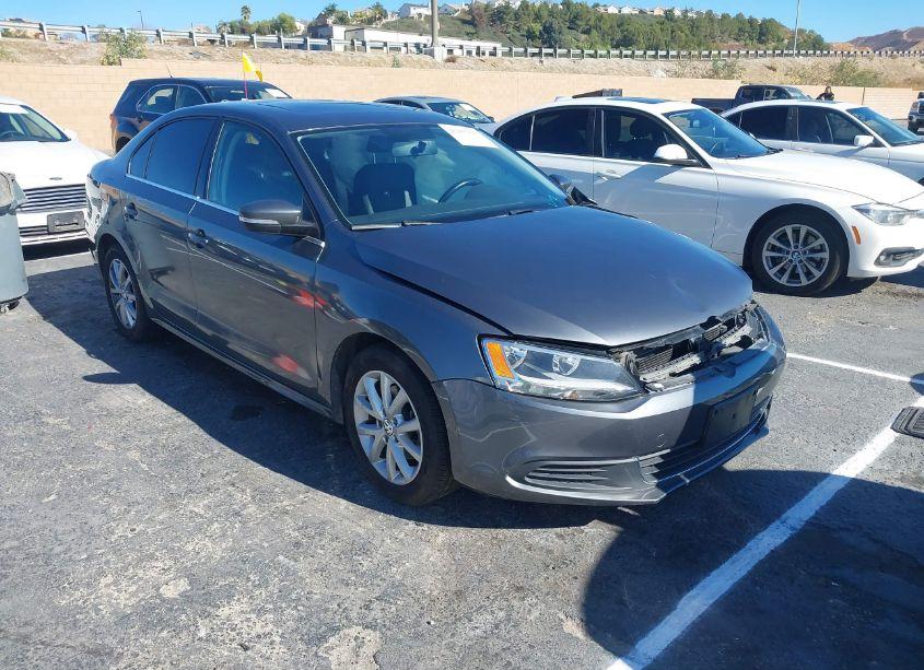 2014 Volkswagen Jetta 1.8T SE (VIN 3VWD17AJ3EM378023) main photo