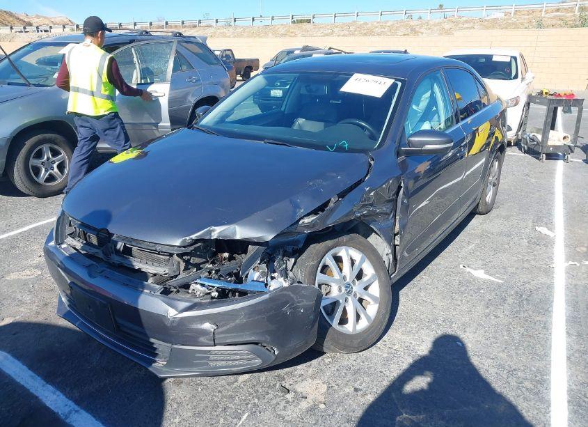 Photo 2 of 2014 Volkswagen Jetta 1.8T SE (VIN 3VWD17AJ3EM378023)