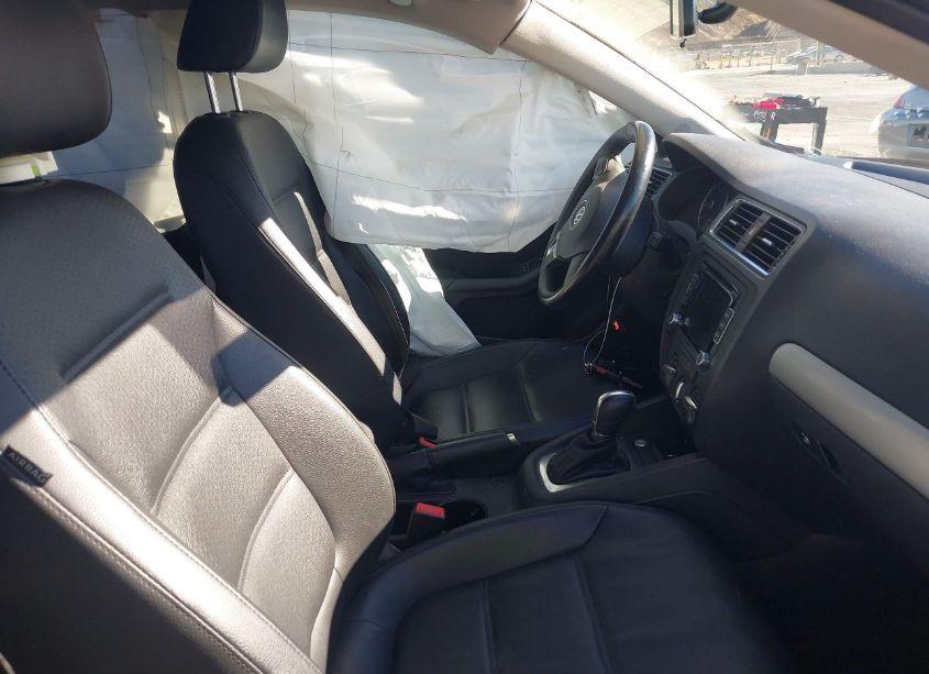 Photo 5 of 2014 Volkswagen Jetta 1.8T SE (VIN 3VWD17AJ3EM378023)