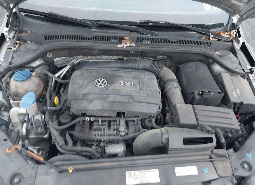 Photo 10 of 2014 Volkswagen Jetta 1.8T SE (VIN 3VWD17AJ3EM379527)