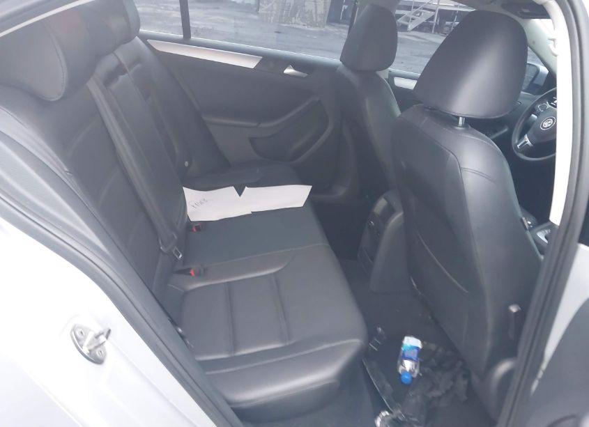 Photo 8 of 2014 Volkswagen Jetta 1.8T SE (VIN 3VWD17AJ3EM379527)