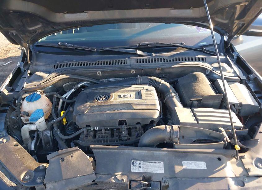 Photo 10 of 2014 Volkswagen Jetta 1.8T SE (VIN 3VWD17AJ3EM387580)