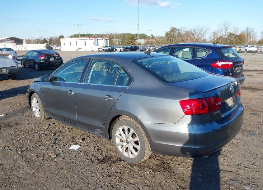 Photo 3 of 2014 Volkswagen Jetta 1.8T SE (VIN 3VWD17AJ3EM387580)