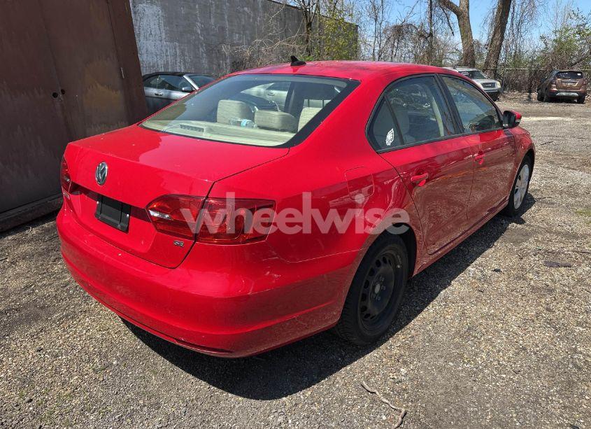 Photo 4 of 2014 Volkswagen Jetta 1.8T SE (VIN 3VWD17AJ3EM396988)