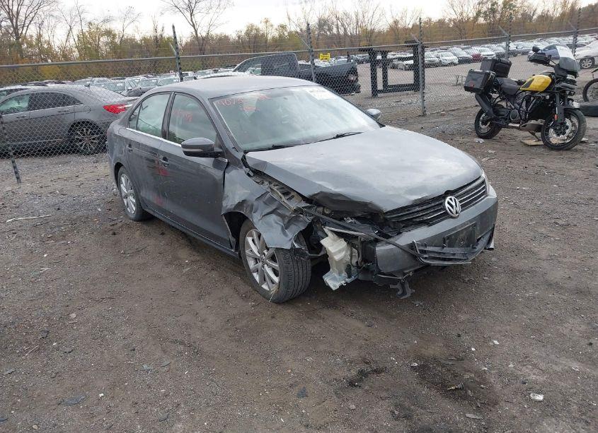 2014 Volkswagen Jetta 1.8T SE (VIN 3VWD17AJ3EM401459) main photo