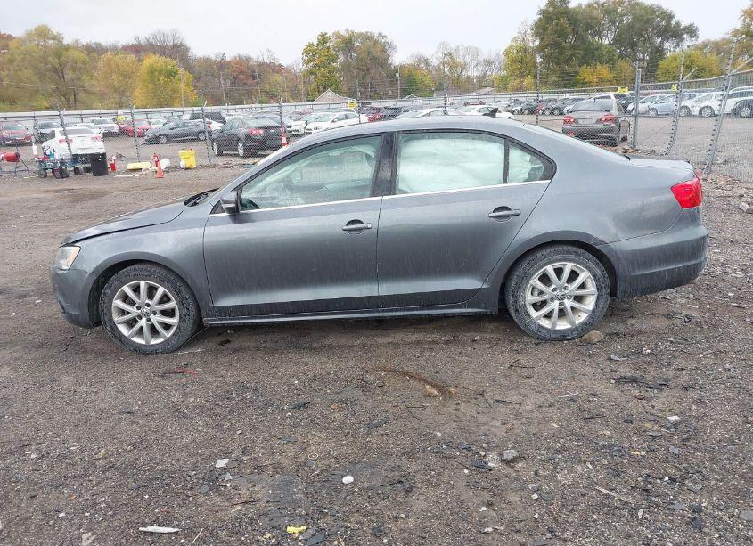 Photo 14 of 2014 Volkswagen Jetta 1.8T SE (VIN 3VWD17AJ3EM401459)