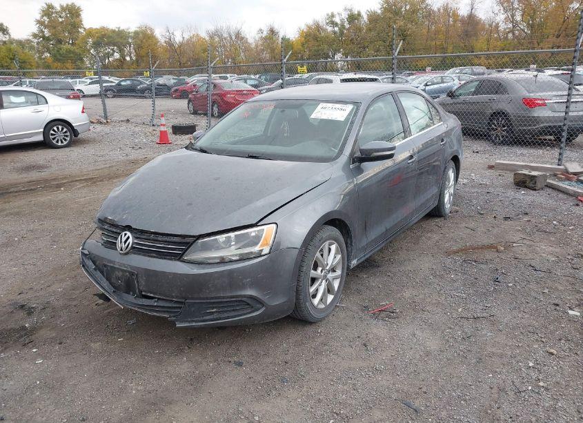 Photo 2 of 2014 Volkswagen Jetta 1.8T SE (VIN 3VWD17AJ3EM401459)