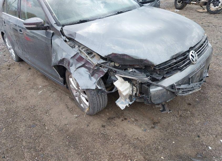 Photo 6 of 2014 Volkswagen Jetta 1.8T SE (VIN 3VWD17AJ3EM401459)