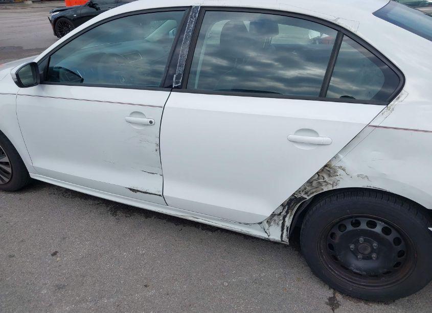 Photo 17 of 2014 Volkswagen Jetta 1.8T SE (VIN 3VWD17AJ3EM416575)