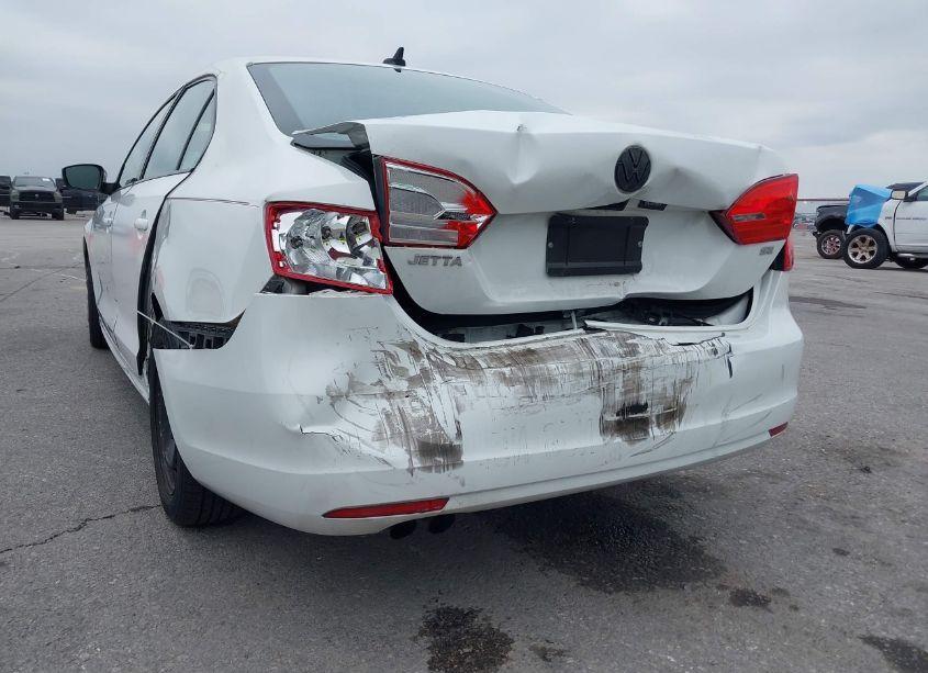 Photo 6 of 2014 Volkswagen Jetta 1.8T SE (VIN 3VWD17AJ3EM416575)