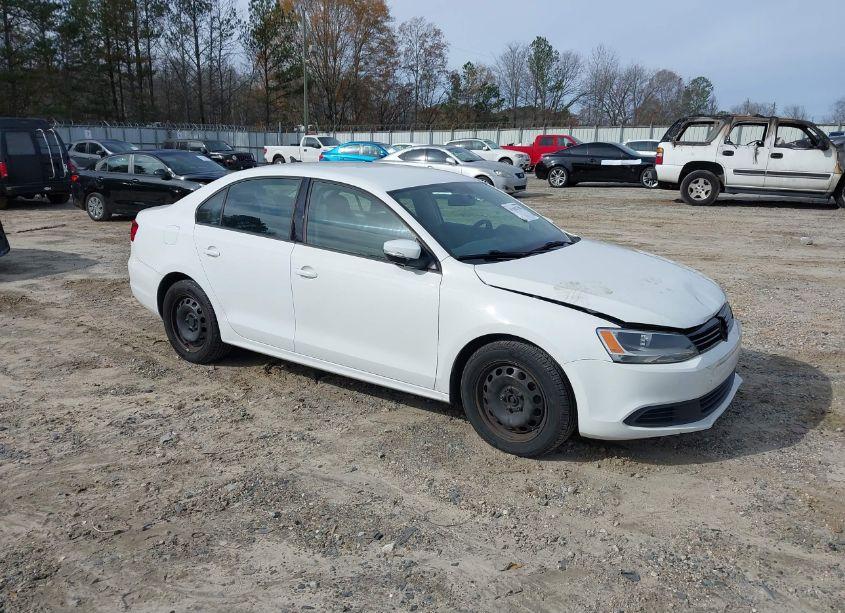 2014 Volkswagen Jetta 1.8T SE (VIN 3VWD17AJ3EM417323) main photo