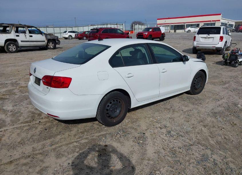 Photo 4 of 2014 Volkswagen Jetta 1.8T SE (VIN 3VWD17AJ3EM417323)
