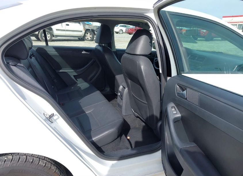 Photo 8 of 2014 Volkswagen Jetta 1.8T SE (VIN 3VWD17AJ3EM417323)