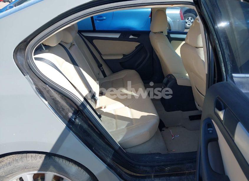 Photo 8 of 2014 Volkswagen Jetta 1.8T SE (VIN 3VWD17AJ3EM420318)