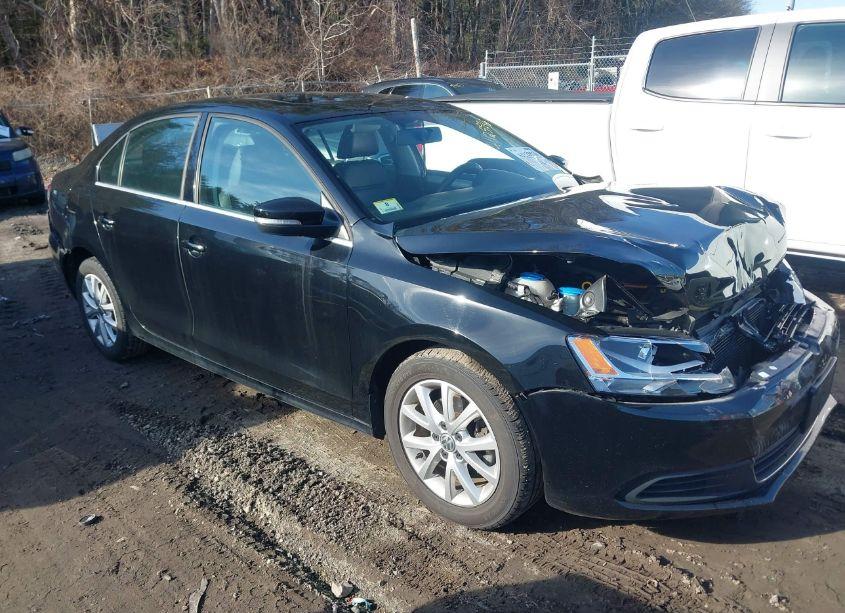 2014 Volkswagen Jetta 1.8T SE (VIN 3VWD17AJ3EM443744) main photo