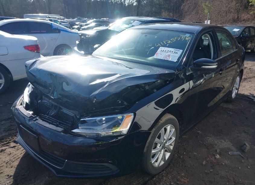 Photo 2 of 2014 Volkswagen Jetta 1.8T SE (VIN 3VWD17AJ3EM443744)