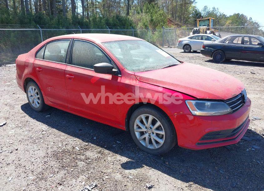 2015 Volkswagen Jetta 1.8T SE (VIN 3VWD17AJ3FM239768) main photo