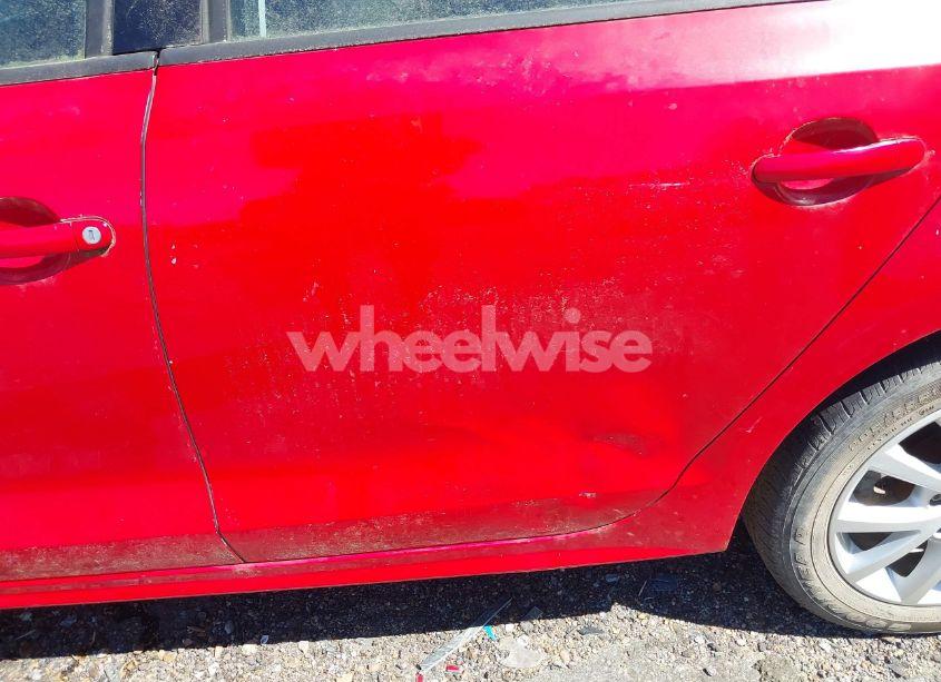 Photo 12 of 2015 Volkswagen Jetta 1.8T SE (VIN 3VWD17AJ3FM239768)