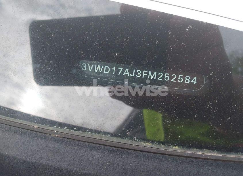 Photo 9 of 2015 Volkswagen Jetta 1.8T SE (VIN 3VWD17AJ3FM252584)