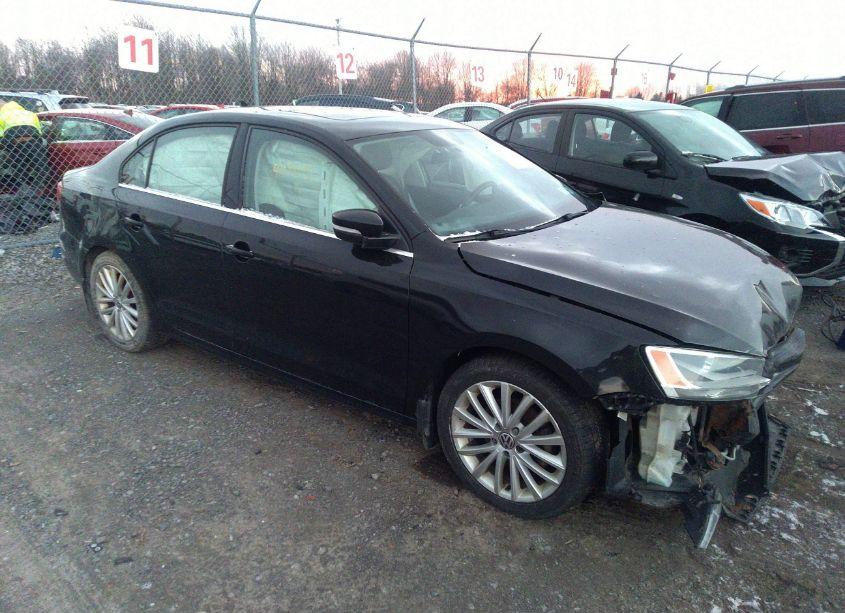 2015 Volkswagen Jetta 1.8T SE (VIN 3VWD17AJ3FM255064) main photo